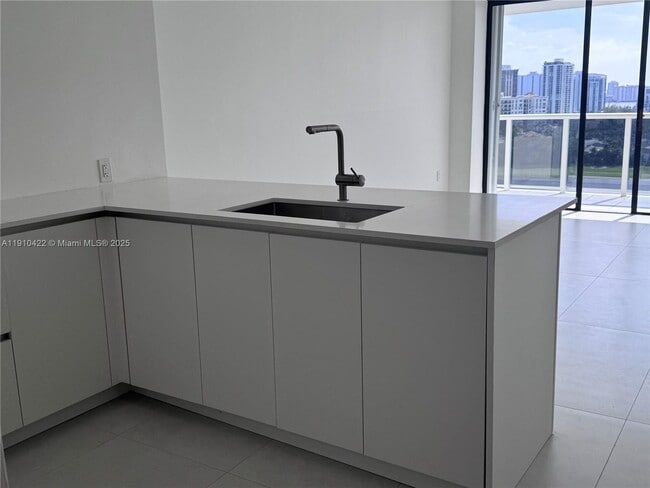 Building Photo - 3625 N Country Club Dr