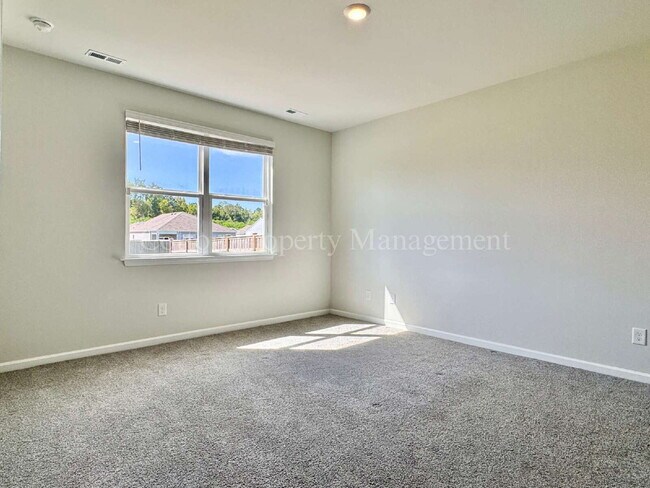 Building Photo - 816 Delta Ct