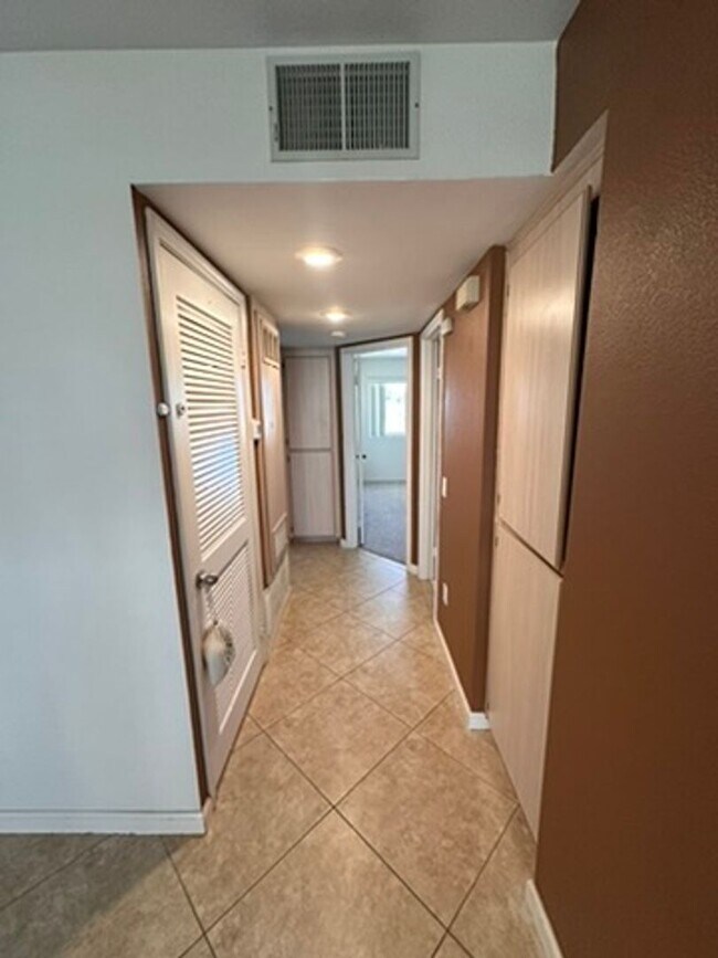 Building Photo - 2BD | 2BA Condo in Spring Valley!