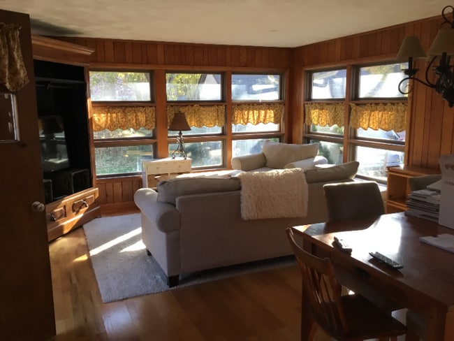 Building Photo - 2 Ellyn Ct