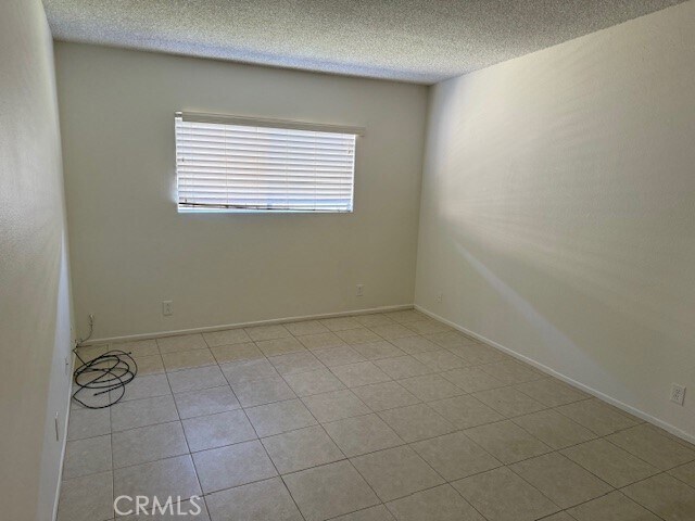 Building Photo - 453 E Lancaster Blvd