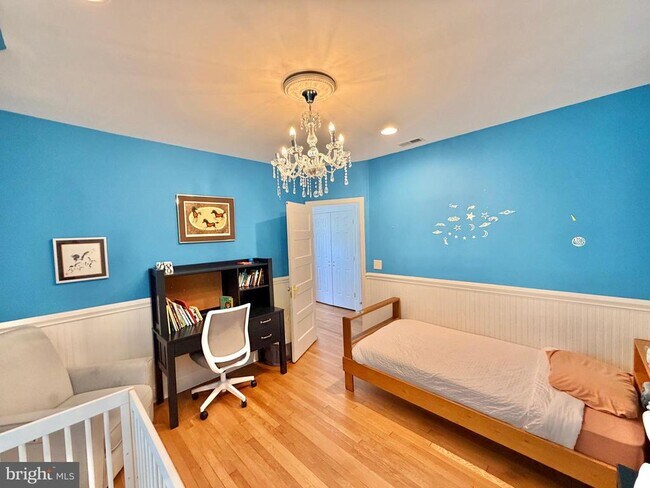 Building Photo - 7538 Morningside Dr NW