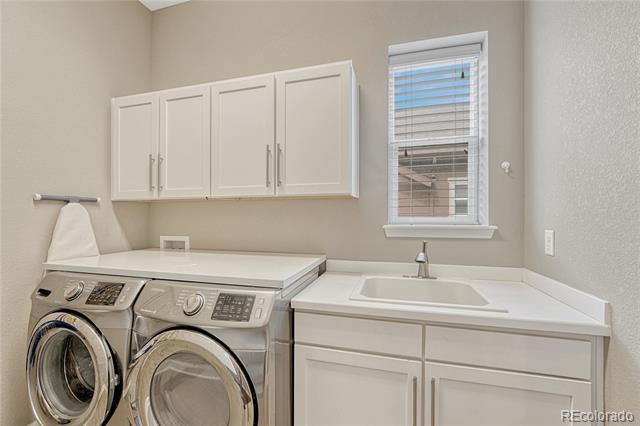 Building Photo - 681 E Dry Creek Cir