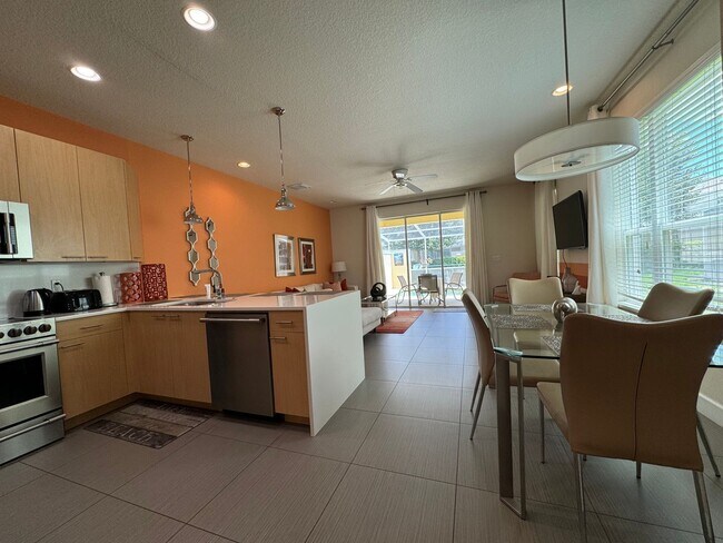 Building Photo - 1641 Retreat Cir