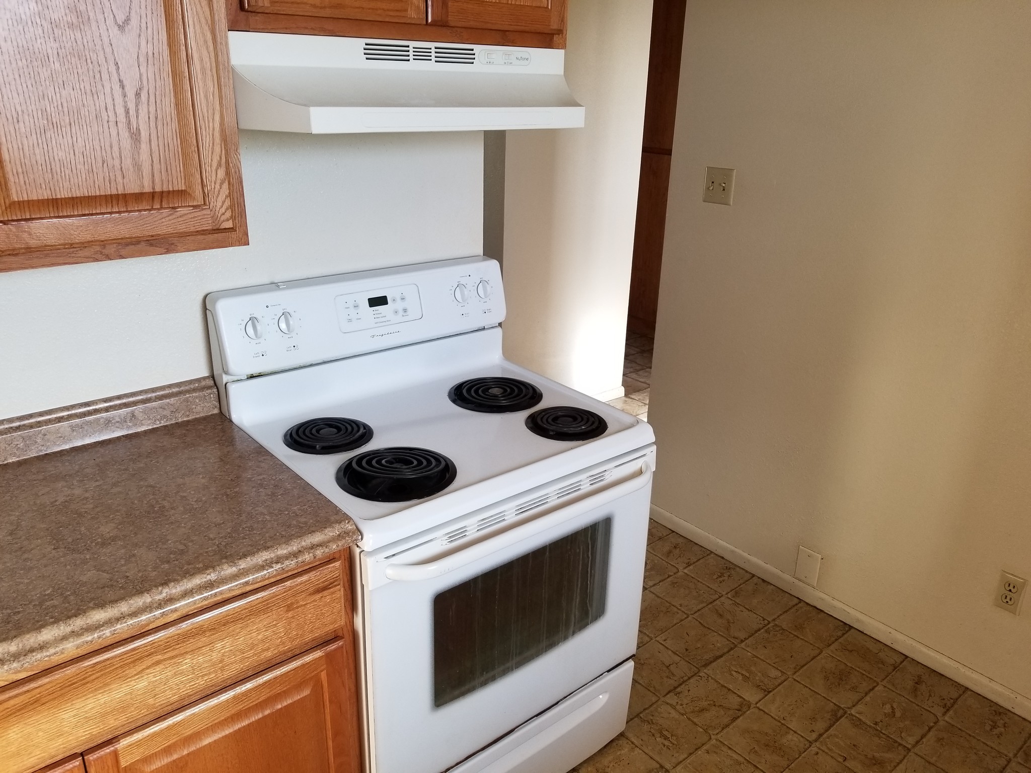 Building Photo - 415 2nd Ave E