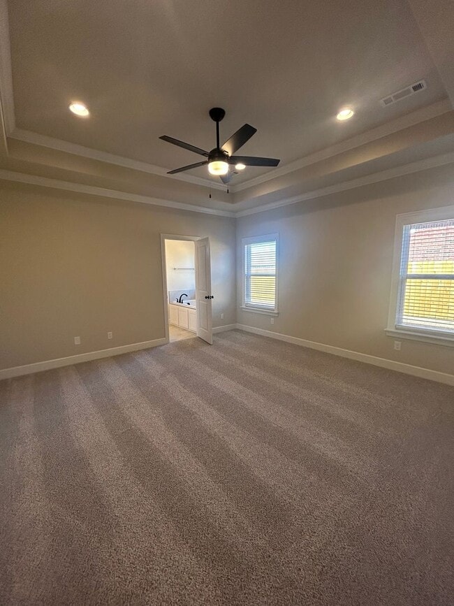 Building Photo - Beautiful Modern Home in Pea Ridge!