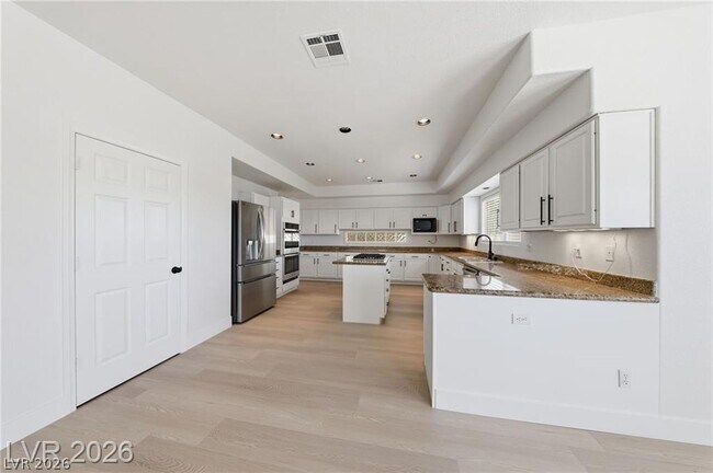 Building Photo - 5424 Castle Vista Ct