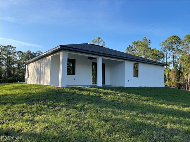 Building Photo - 829 Gillian Ave