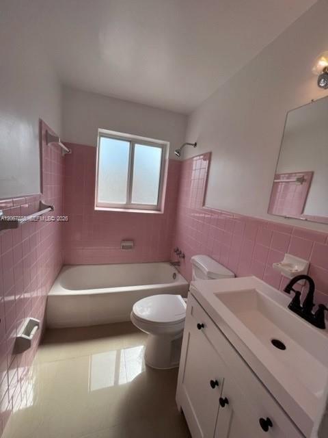 Building Photo - 949 W Kalmia Dr