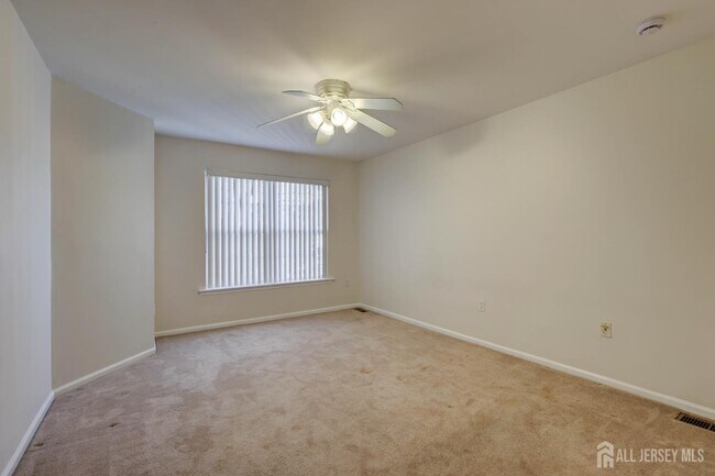 Building Photo - 100 Forest Dr