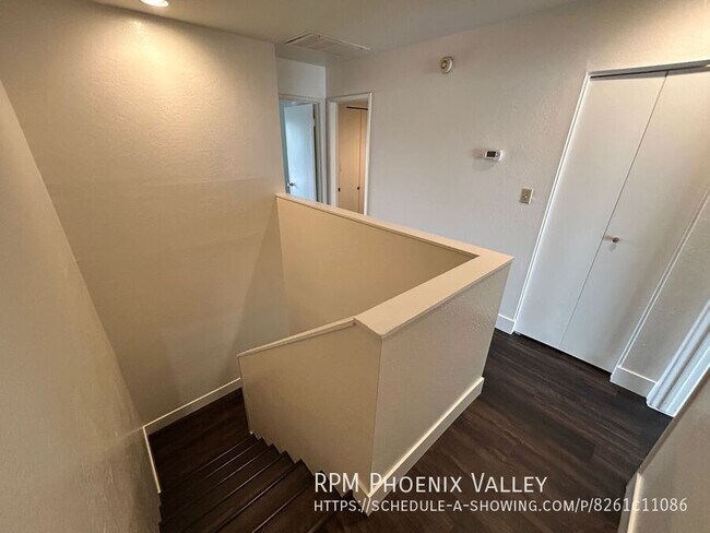 Building Photo - 1702 E Ocotillo Rd