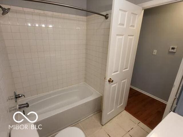 Building Photo - 4825 Hyperion Ct