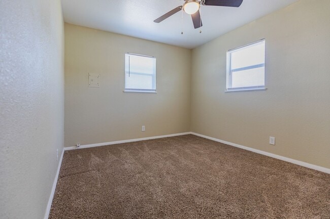 Building Photo - Charming 3 Bed 1 Bath Home
