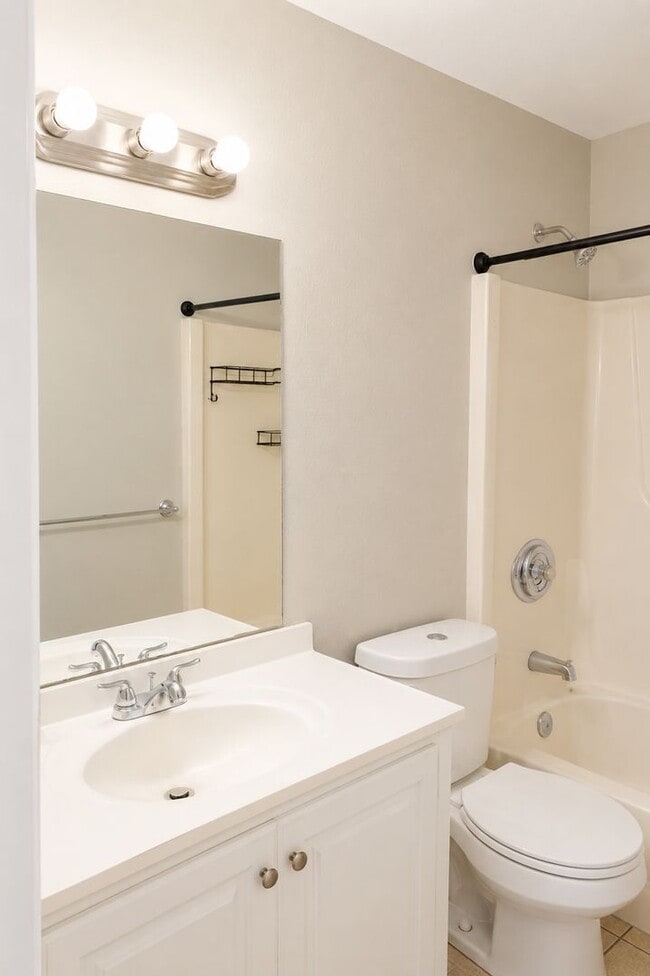 Building Photo - 5443 Avenue E