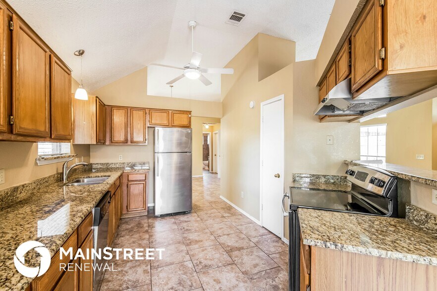 Building Photo - 1632 Riverway Bend Cir
