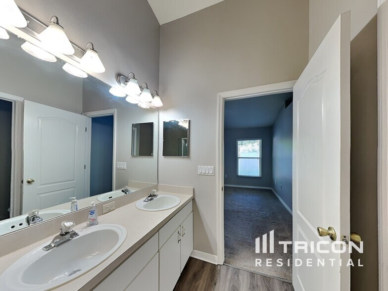 Building Photo - 4220 Mast Ct