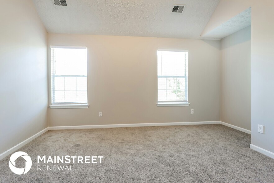 Building Photo - 210 Heaton Pl Trail