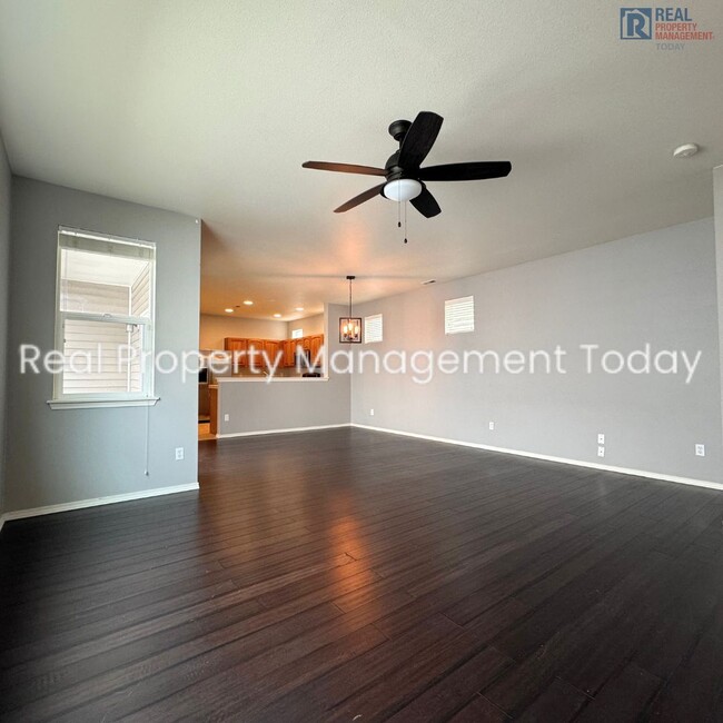 Building Photo - MOVE IN SPECIAL $300 OFF!! 1 Great 3 Bedro...