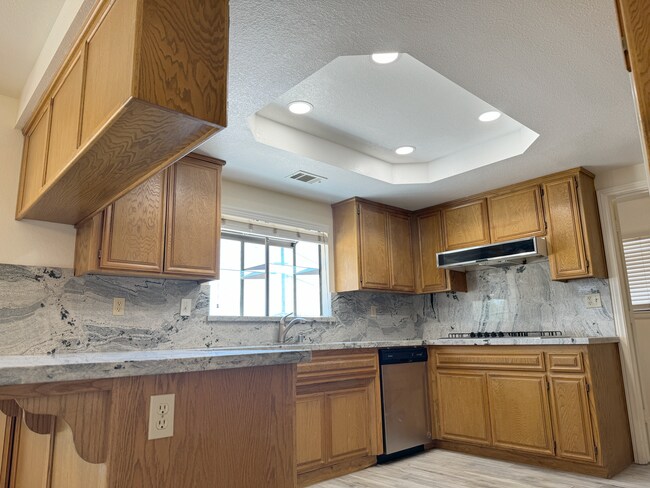 Building Photo - 14957 Mandan Rd