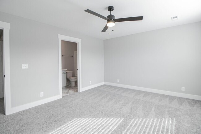 Building Photo - 403 Jonathan Wade Cir