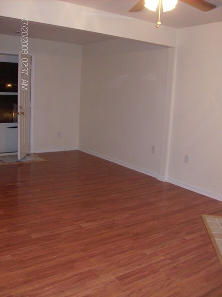 Building Photo - 5559 Lynbrook Landing