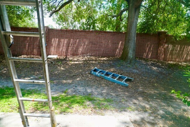 Building Photo - 2209 Brookridge Trail