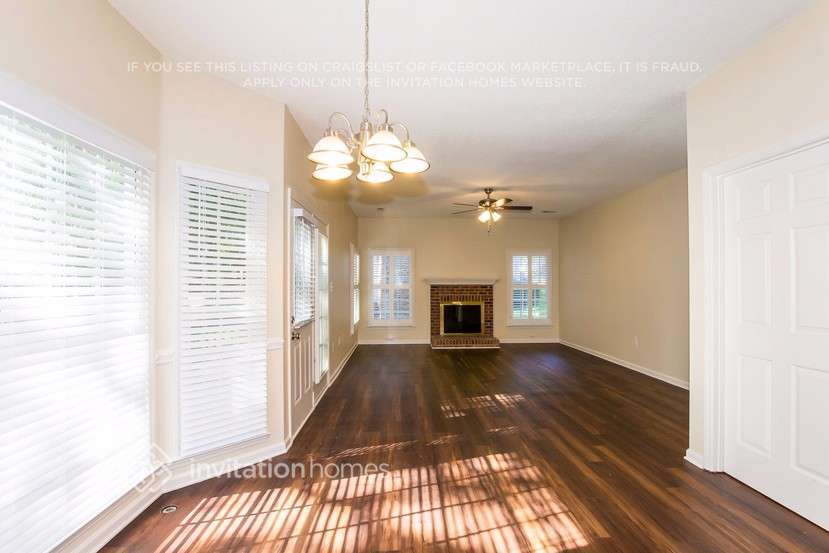 Building Photo - 6420 Fairway Point Dr