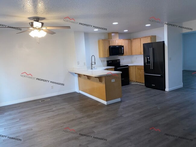 Building Photo - STATUS: *RENTED* | R256 | $2500