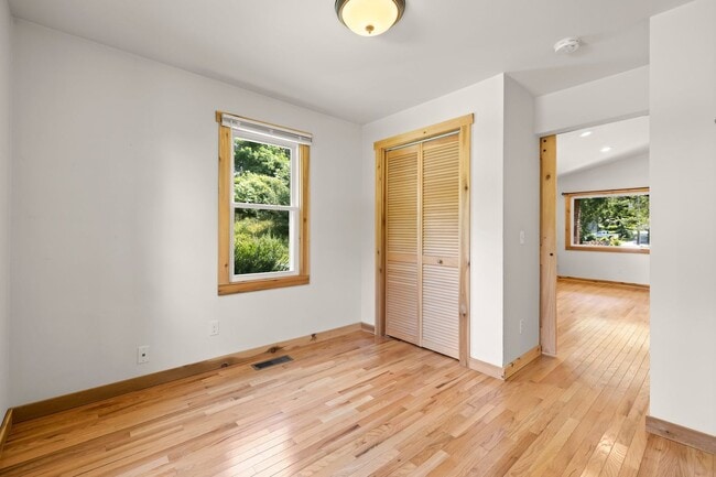 Building Photo - Unique 2-Bedroom, 1-Bathroom with Loft Spa...
