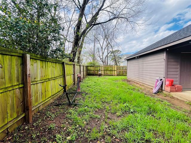 Building Photo - 2840 Oakdale St