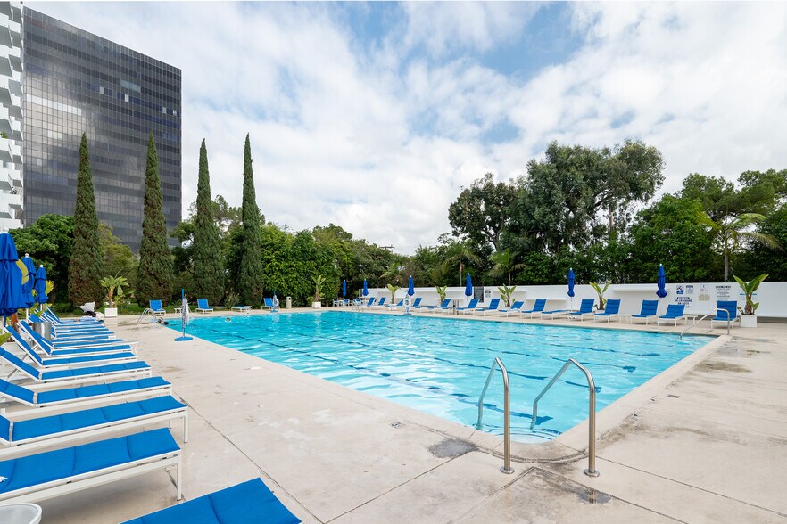 Pool - 2160 Century Park E