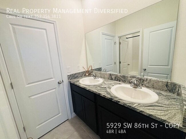 Building Photo - 5929 SW 86th St