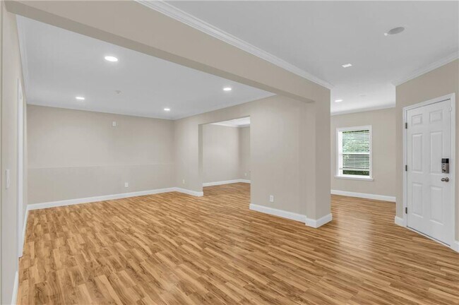 Building Photo - 3295 Carrick Rd