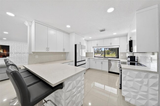 Building Photo - 11951 SW 120th Terrace