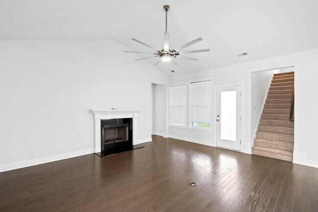 Building Photo - 3740 Sage Dr