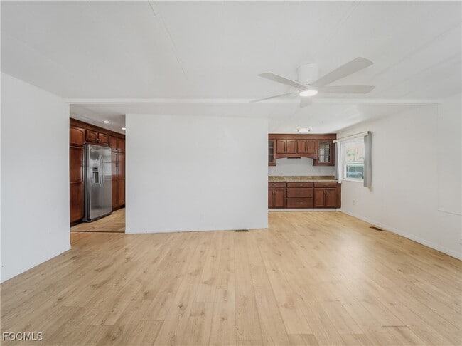 Building Photo - 14518 Battery Bend