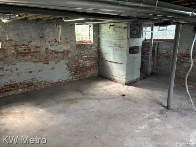 Building Photo - 2952 Elmhurst St