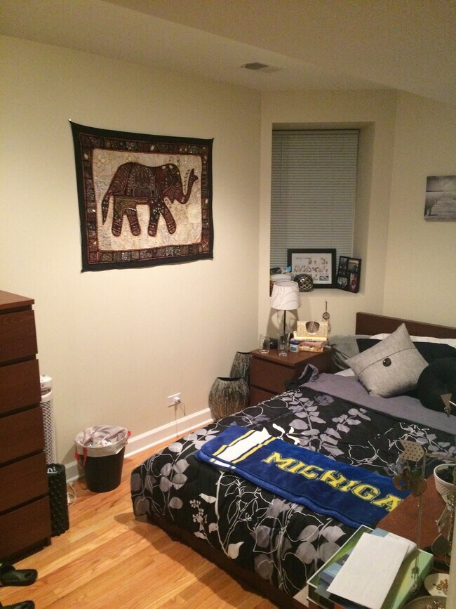 Building Photo - 1659 N Halsted St