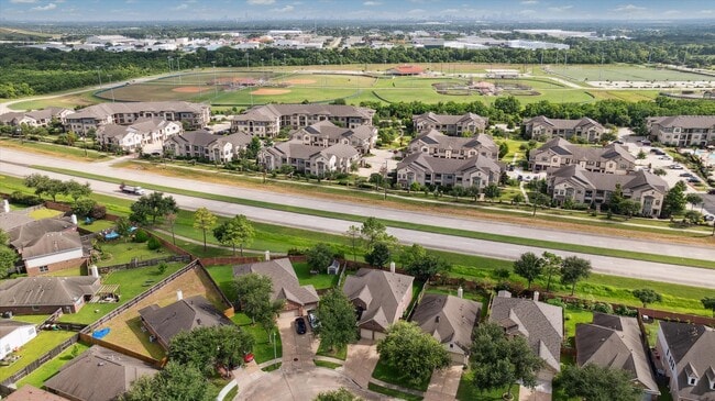 Building Photo - 13013 Fair Breeze Ln