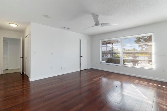 Building Photo - 1708 Claw Ct