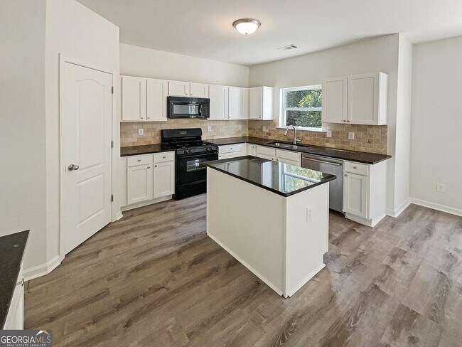 Building Photo - 5 Bedroom Single Family Home in Braselton
