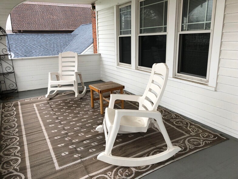Front Porch - 2479 E 124th St