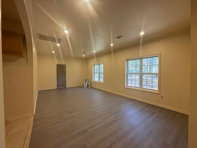 Building Photo - 11 Immokalee Dr