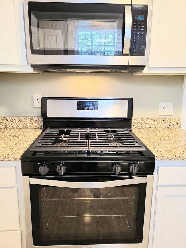 Building Photo - 34 W Tulane Rd