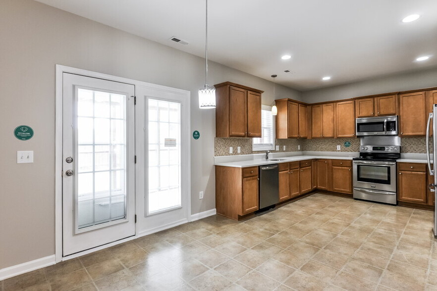 Building Photo - 1238 Braemar Highland Dr