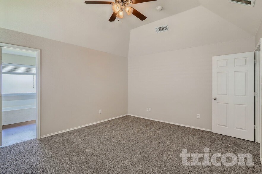 Building Photo - 934 Benjamin Dr