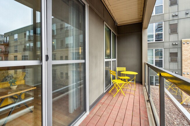 Building Photo - 616 Washington Ave S