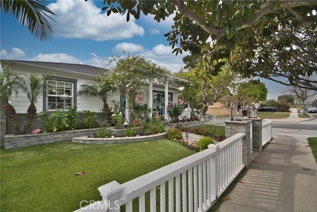 Building Photo - 1813 Manzanita Ln