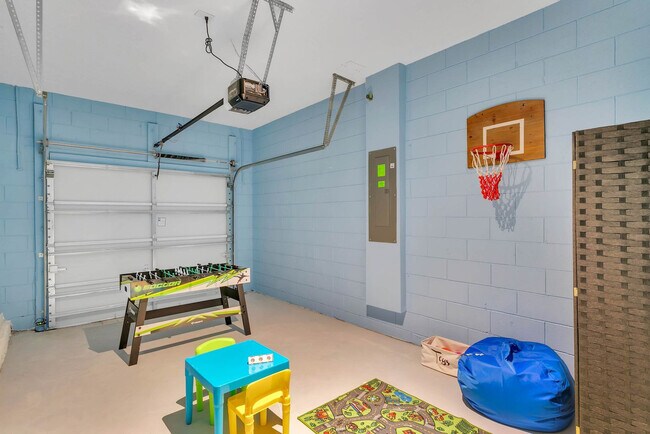 Building Photo - 2831 Bookmark Dr