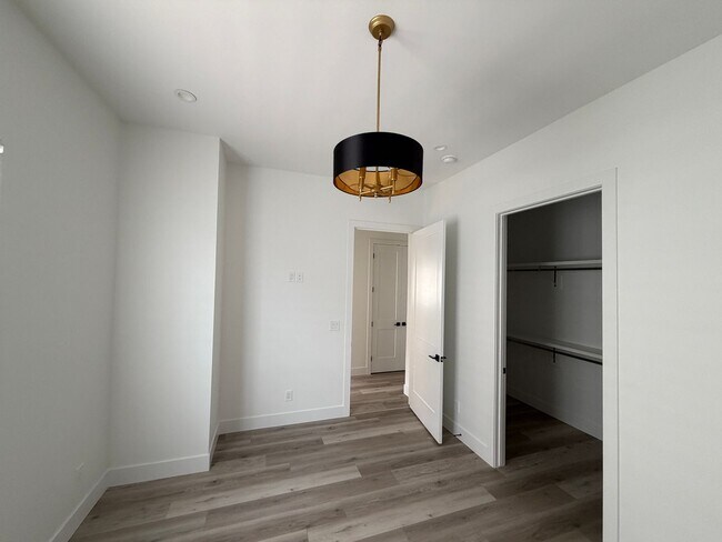 Building Photo - 1197 Sassaby Cir